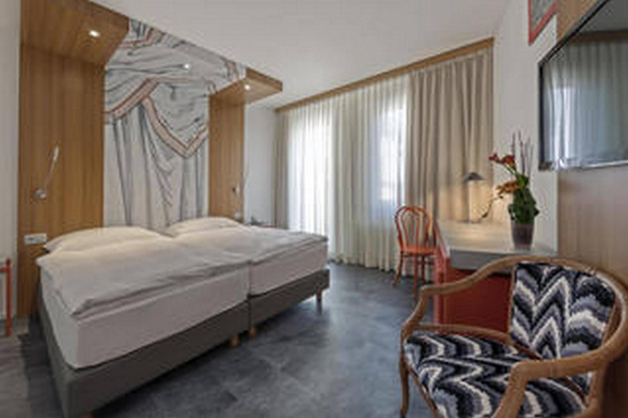 Albergo Carcani By Ketty & Tommy Аскона Экстерьер фото