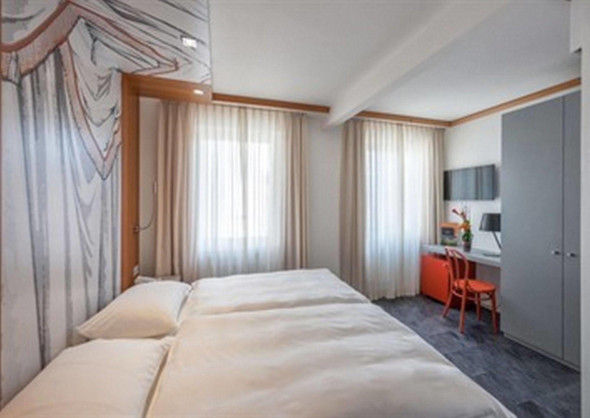 Albergo Carcani By Ketty & Tommy Аскона Экстерьер фото